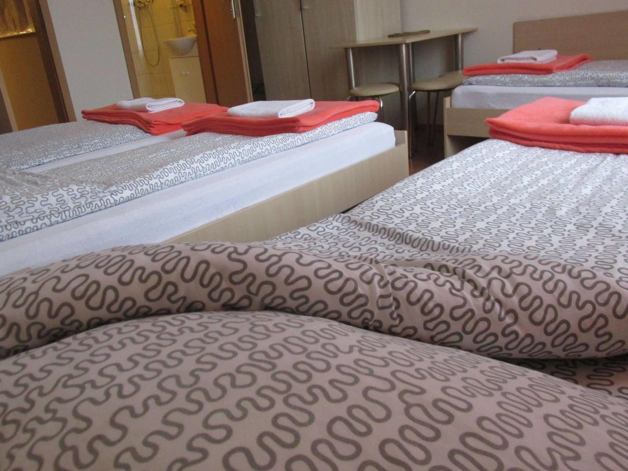 Euro-Room Rooms & Apartments Kraków Zewnętrze zdjęcie
